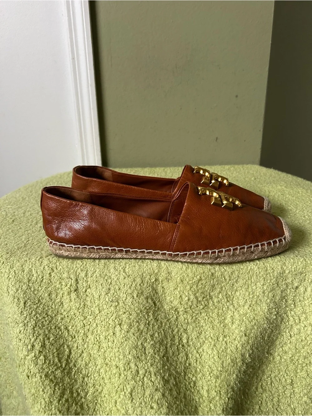 Tory Burch classic slip